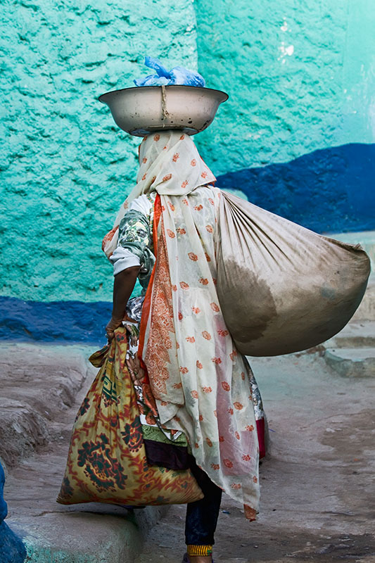 165   Returning from the Harar market   Ethiopia 